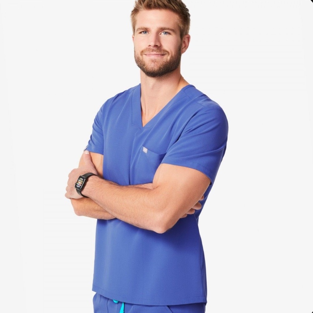 NWT Figs Chisec scrub top